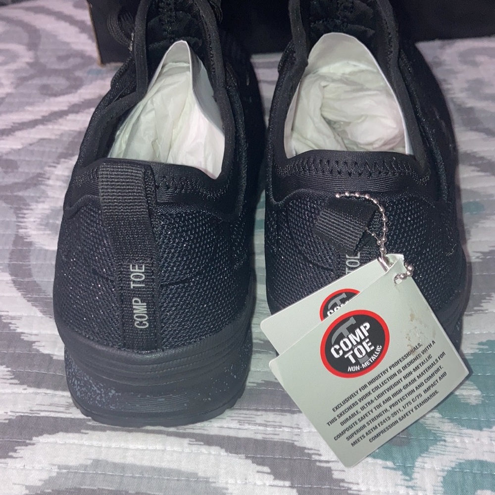 NIB Sketchers work shoes - Picture 6 of 12